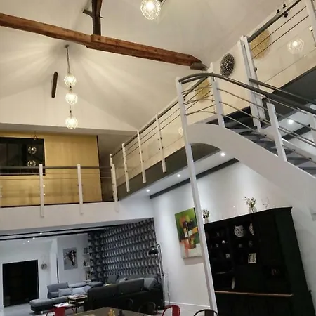 Maison Loft Centre Ville בית אירוח *